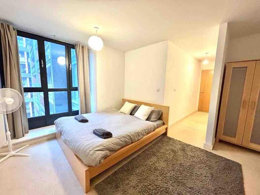 O2 Excel City Airport Apartment Лондон Экстерьер фото